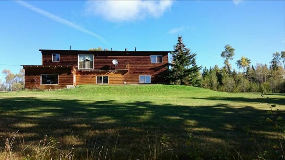 Wettstone Guest Ranch Bed & Breakfast Bridge Lake Ruang foto