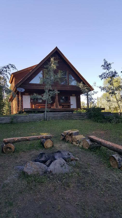Wettstone Guest Ranch Bed & Breakfast Bridge Lake Bagian luar foto